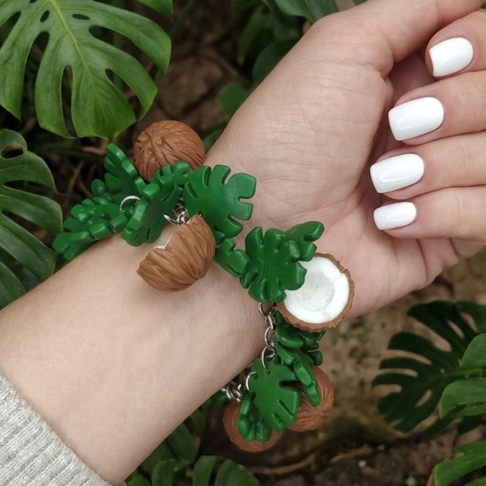 NWT Tropical Coconut Chunky Charm Bracelet - Adjustable fit - Handmade